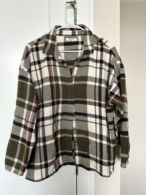 Madewell Long Sleeve Flannel Button Down Collared Shirt